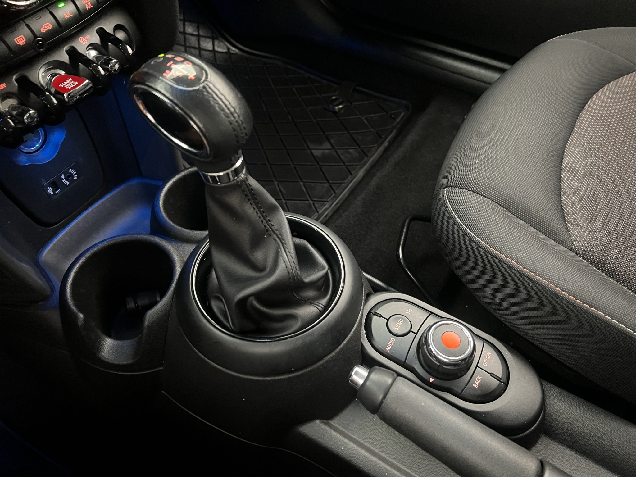 MINI Cooper 3-door Automatic, 136hp, 2018