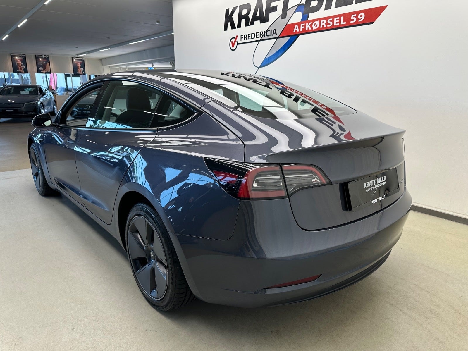 Tesla Model 3 Long Range AWD, 498ps, 2023
