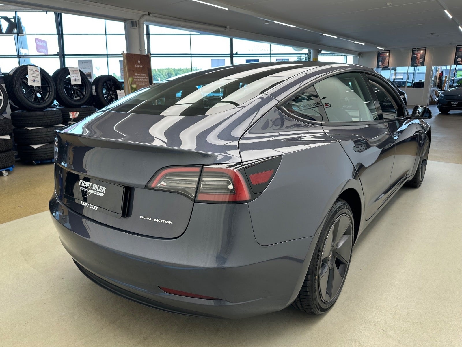Tesla Model 3 Long Range AWD, 498ps, 2023