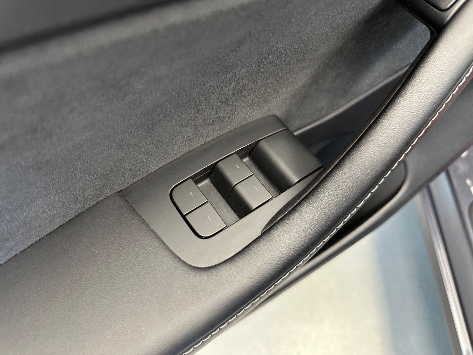 Tesla Model 3 Long Range AWD, 498ps, 2023