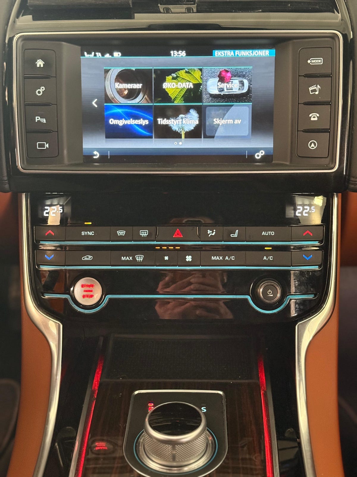 Jaguar XE 20d Automatic, 8-trins, 180ps, 2016