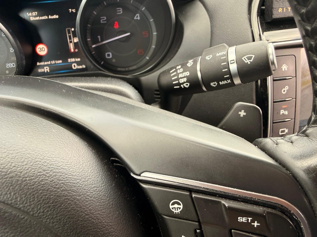 Jaguar XE 20d Automatic, 8-trins, 180ps, 2016