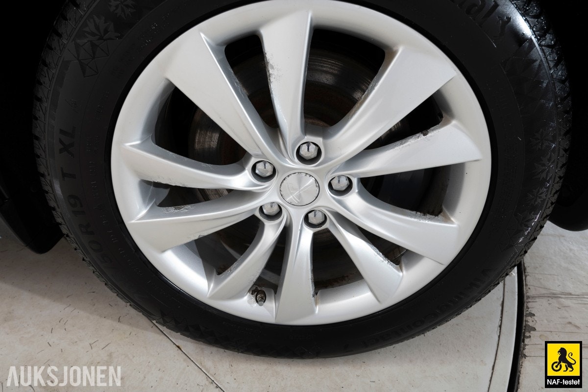 Tesla Model X 90D, 423ps, 2017