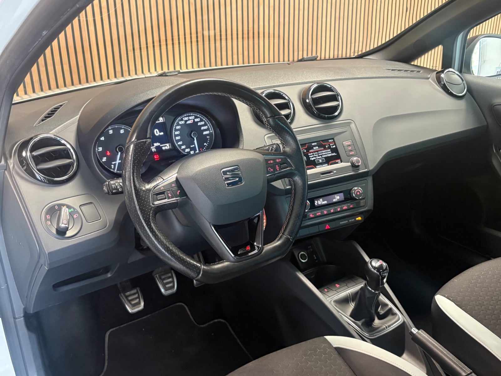 SEAT Ibiza Cupra 1.8 TSI Manual, 6-trins, 192ps, 2016
