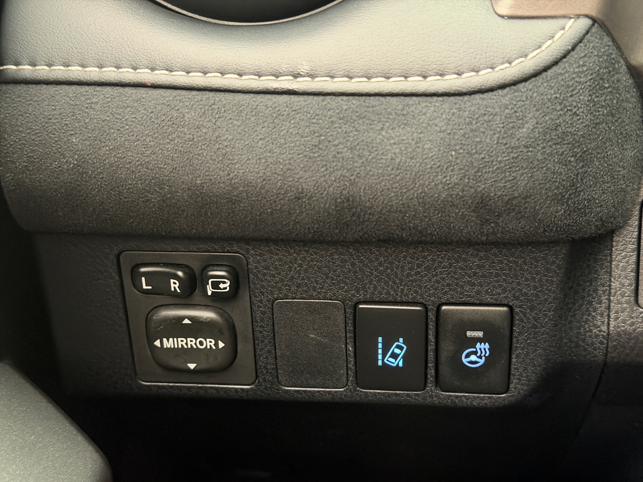Toyota RAV4 Hybrid 2.5 Dual VVT-i AWD-i E-CVT, 197hp, 2018