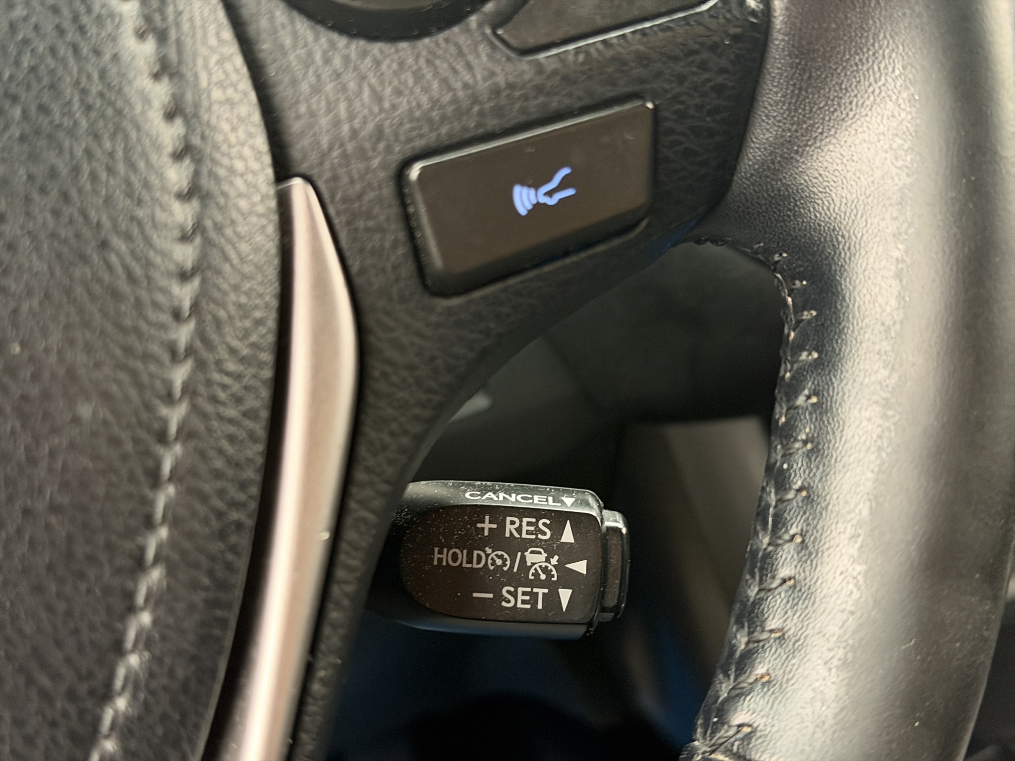 Toyota RAV4 Hybrid 2.5 Dual VVT-i AWD-i E-CVT, 197hp, 2018