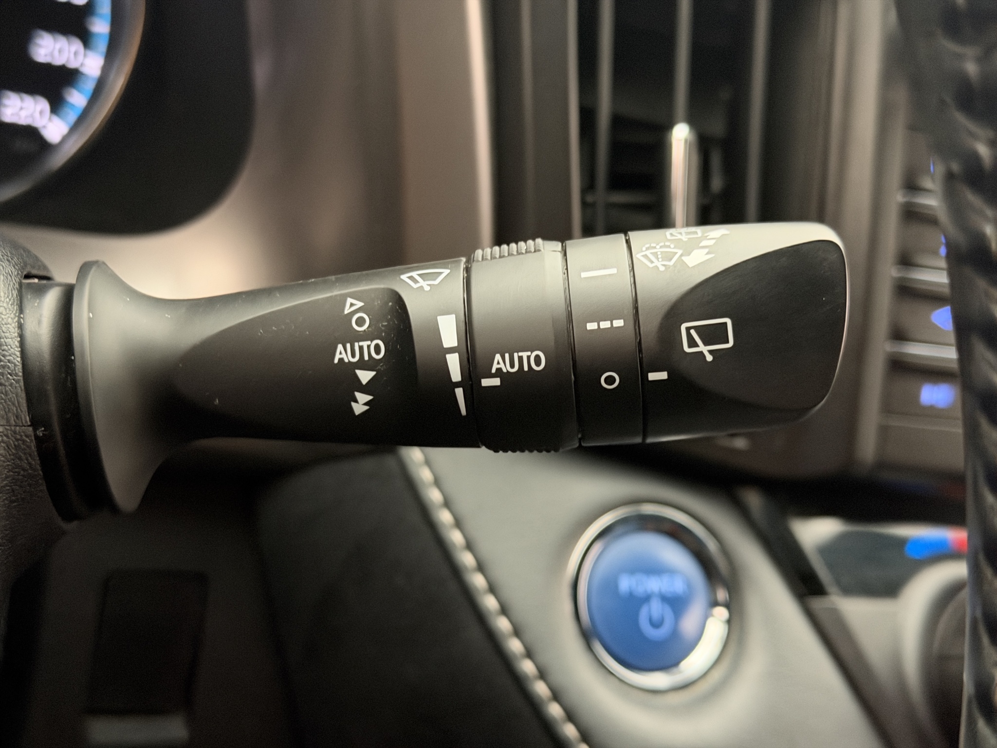 Toyota RAV4 Hybrid 2.5 Dual VVT-i AWD-i E-CVT, 197hp, 2018