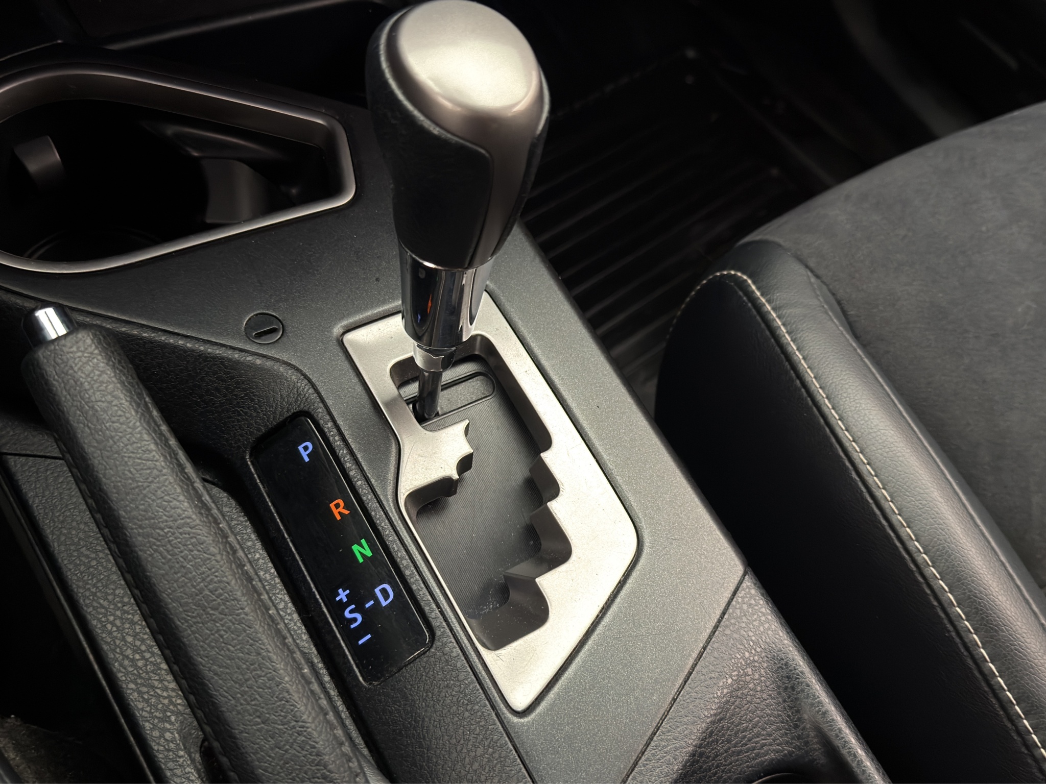 Toyota RAV4 Hybrid 2.5 Dual VVT-i AWD-i E-CVT, 197hp, 2018