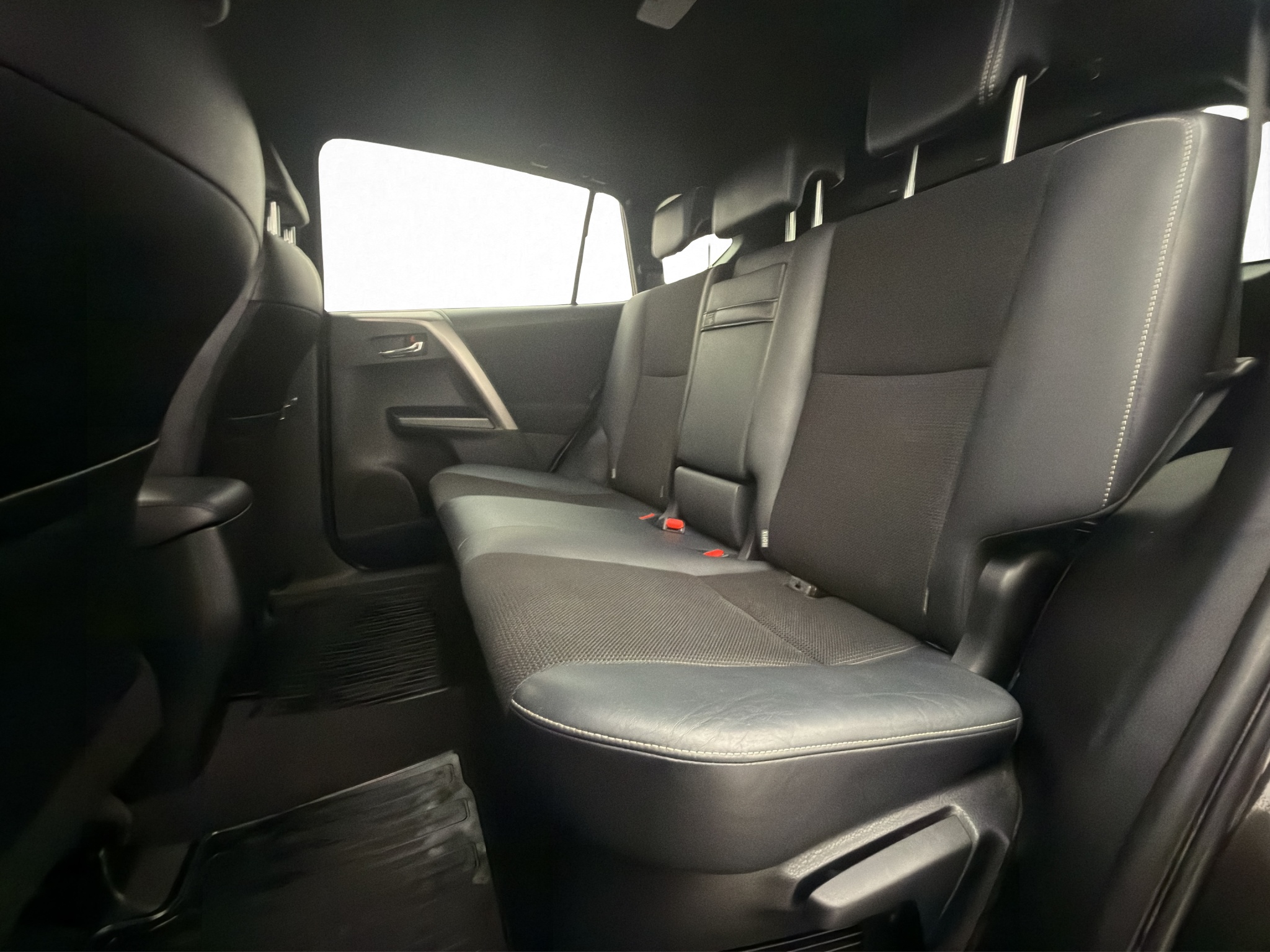 Toyota RAV4 Hybrid 2.5 Dual VVT-i AWD-i E-CVT, 197hp, 2018