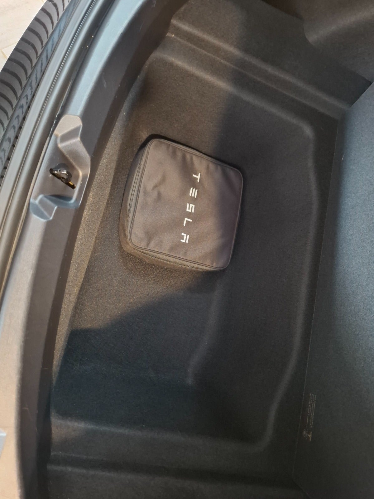 Tesla Model 3 Standard Range Plus, 325hk, 2020