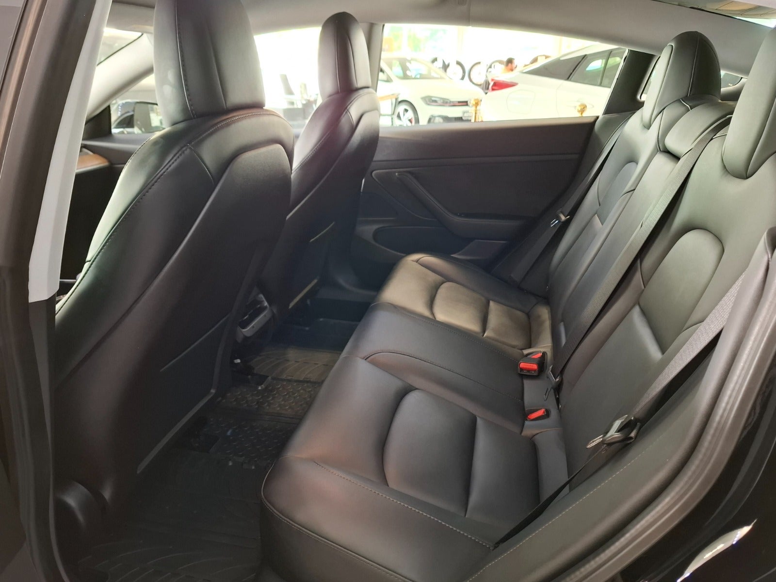 Tesla Model 3 Standard Range Plus, 325hk, 2020