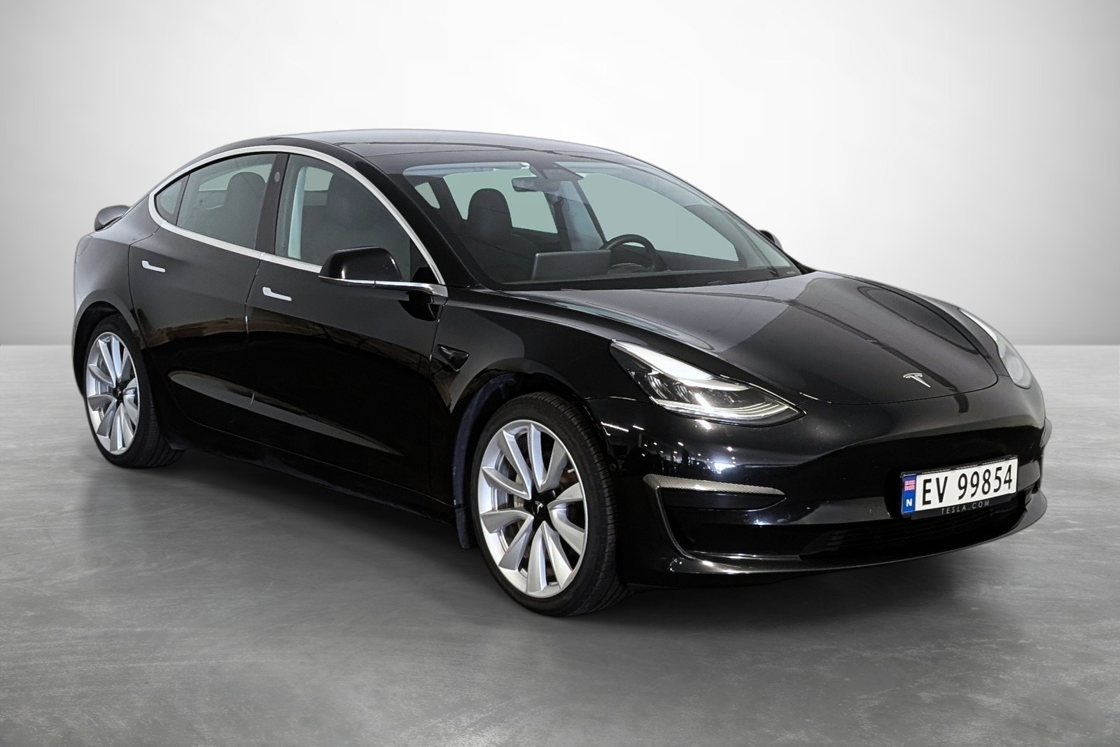 Tesla Model 3 Standard Range Plus, 325hk, 2020