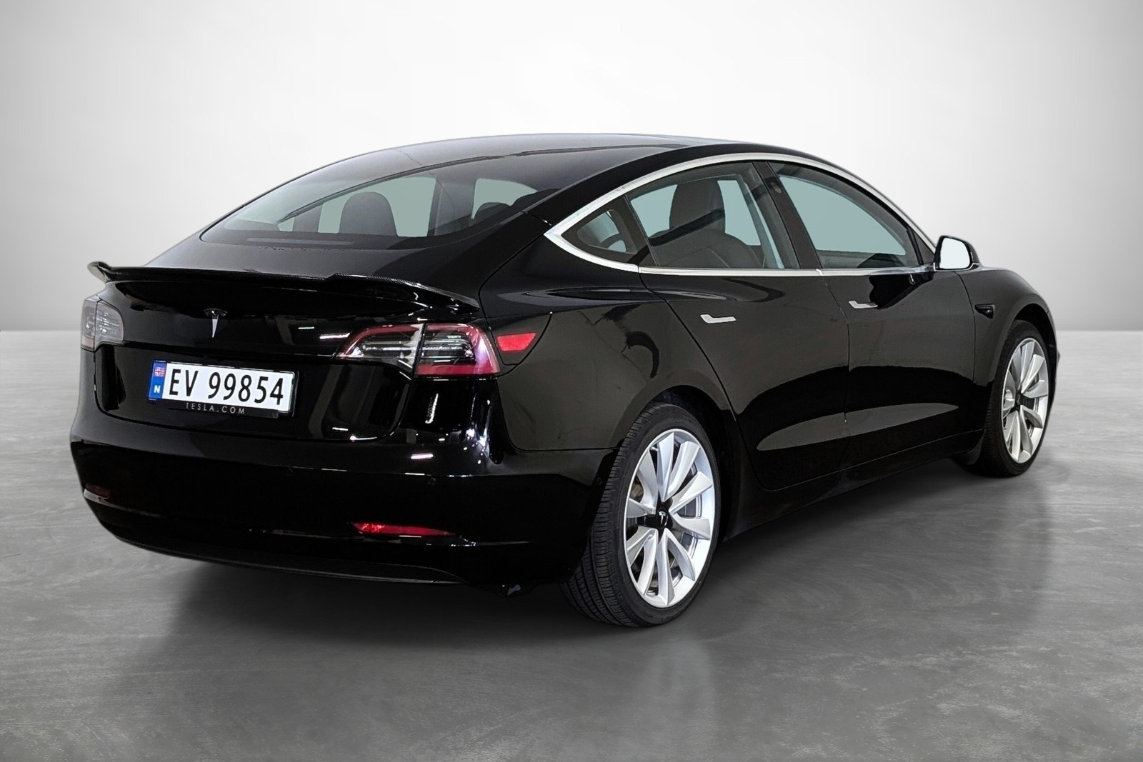 Tesla Model 3 Standard Range Plus, 325hk, 2020