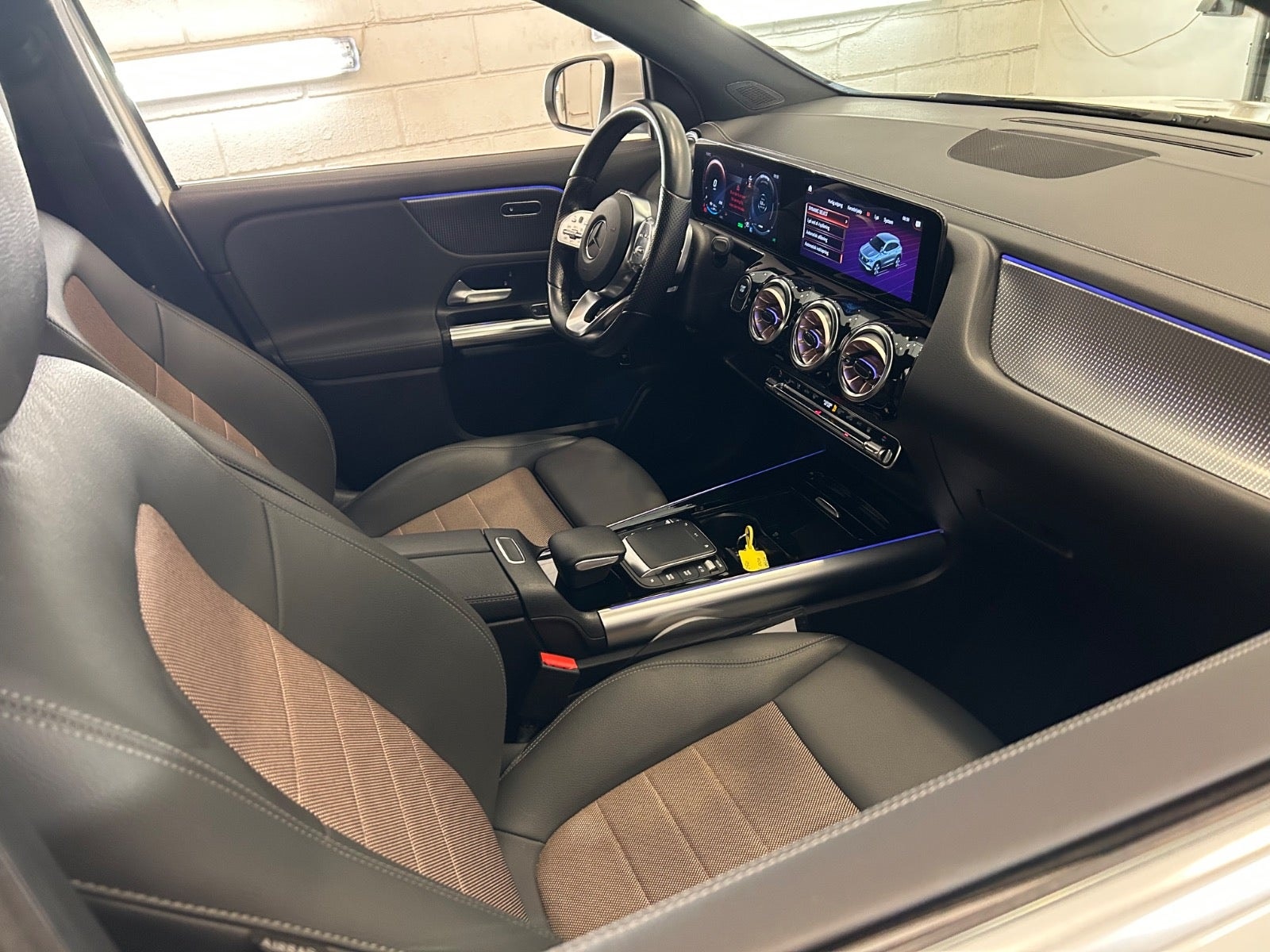 Mercedes-Benz EQA 250, 190hp, 2021