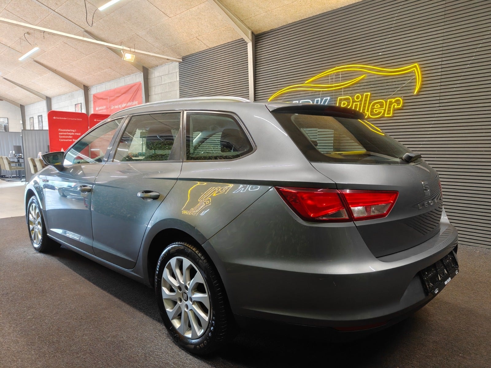 SEAT León ST 1.6 TDI Manual, 5-trins, 105ps, 2014