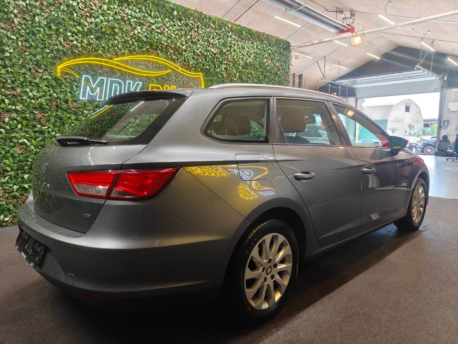 SEAT León ST 1.6 TDI Manual, 5-trins, 105ps, 2014