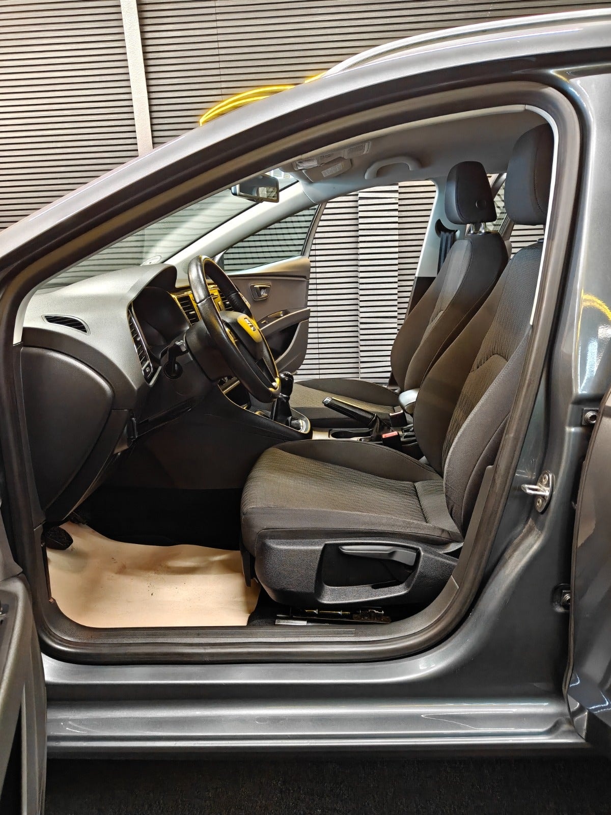 SEAT León ST 1.6 TDI Manual, 5-trins, 105ps, 2014