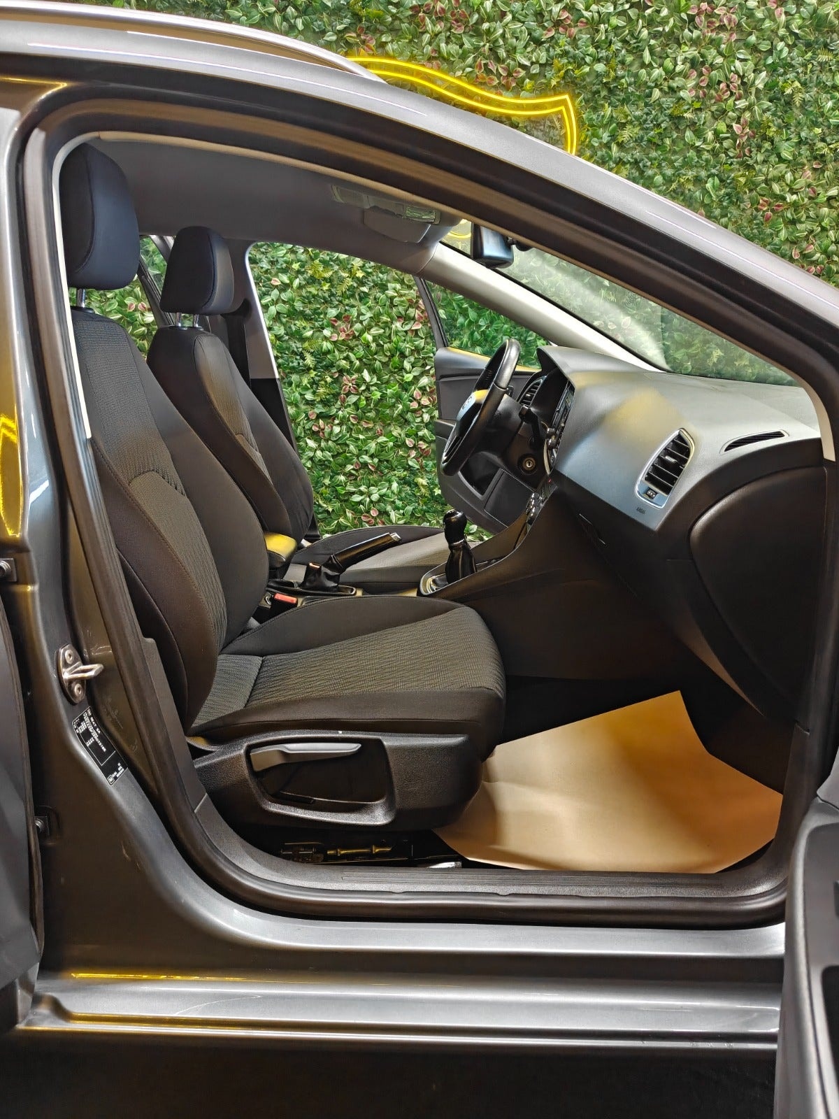 SEAT León ST 1.6 TDI Manual, 5-trins, 105ps, 2014