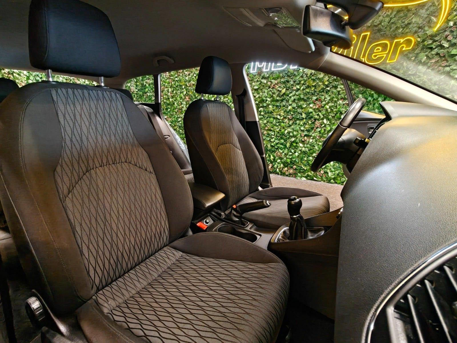 SEAT León ST 1.6 TDI Manual, 5-trins, 105ps, 2014