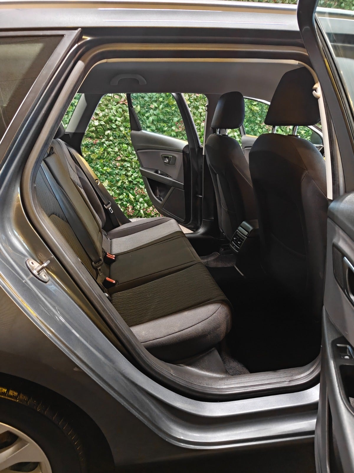 SEAT León ST 1.6 TDI Manual, 5-trins, 105ps, 2014