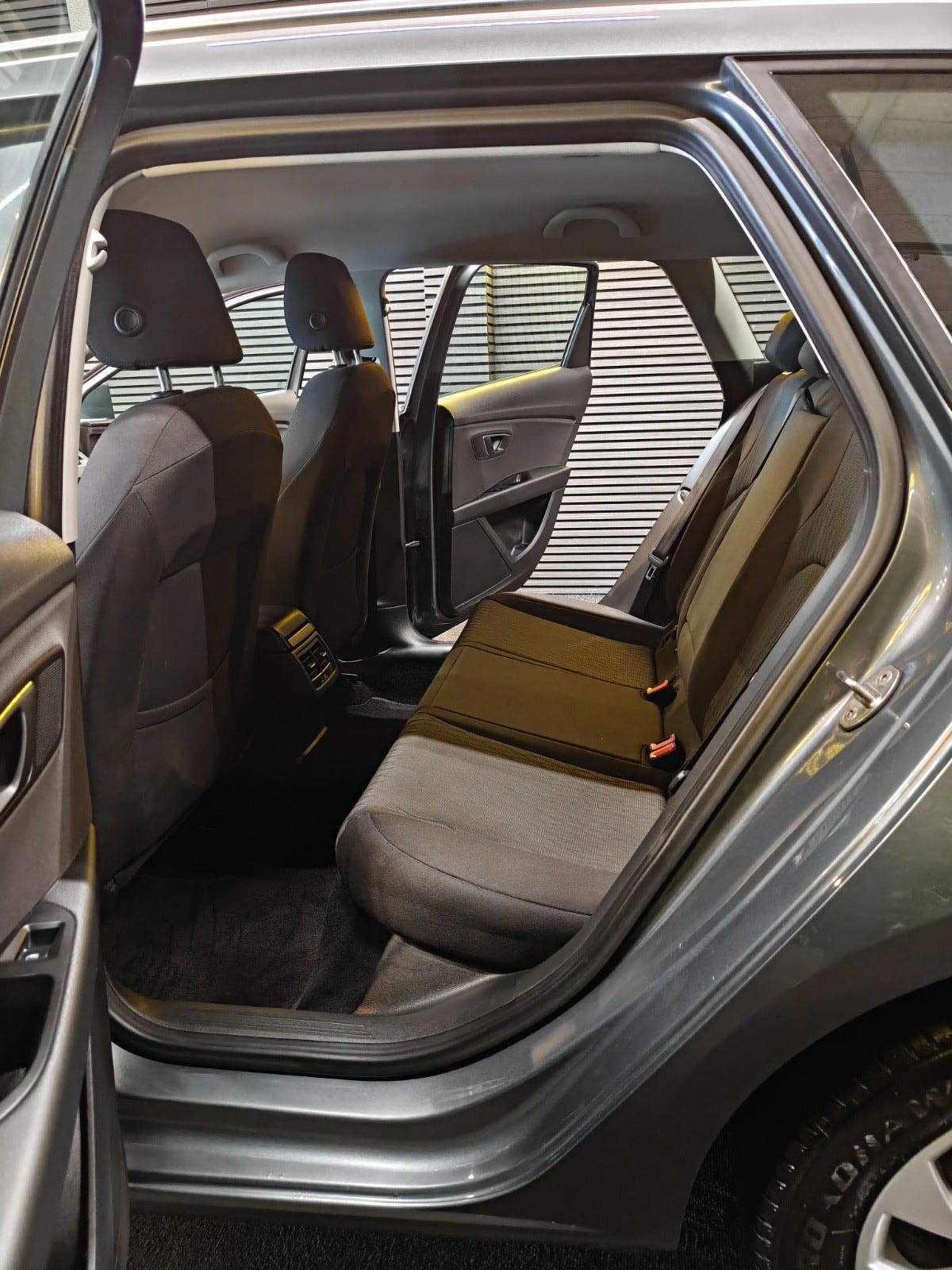 SEAT León ST 1.6 TDI Manual, 5-trins, 105ps, 2014