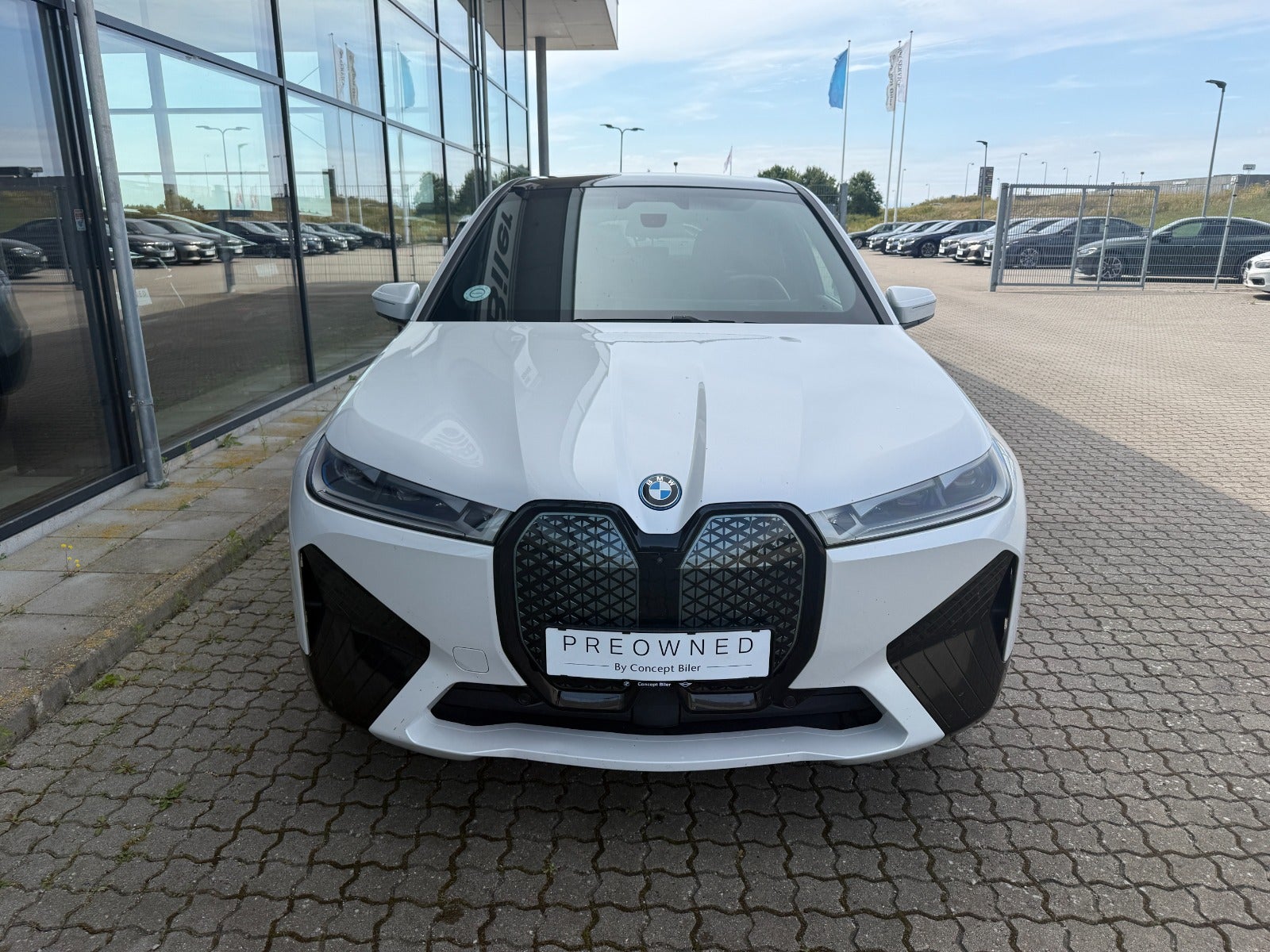 BMW iX xDrive50, 524hp, 2023