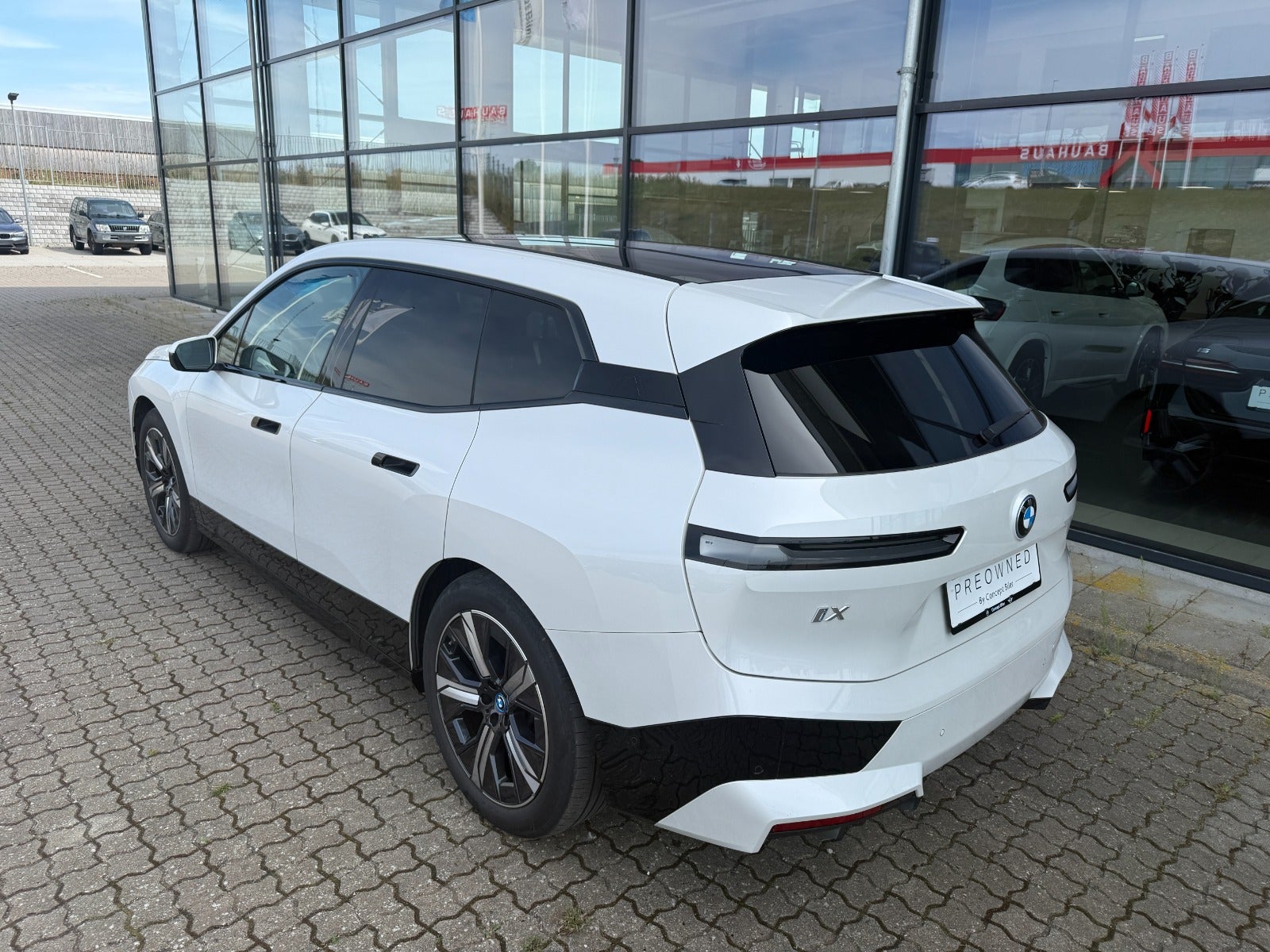 BMW iX xDrive50, 524hp, 2023