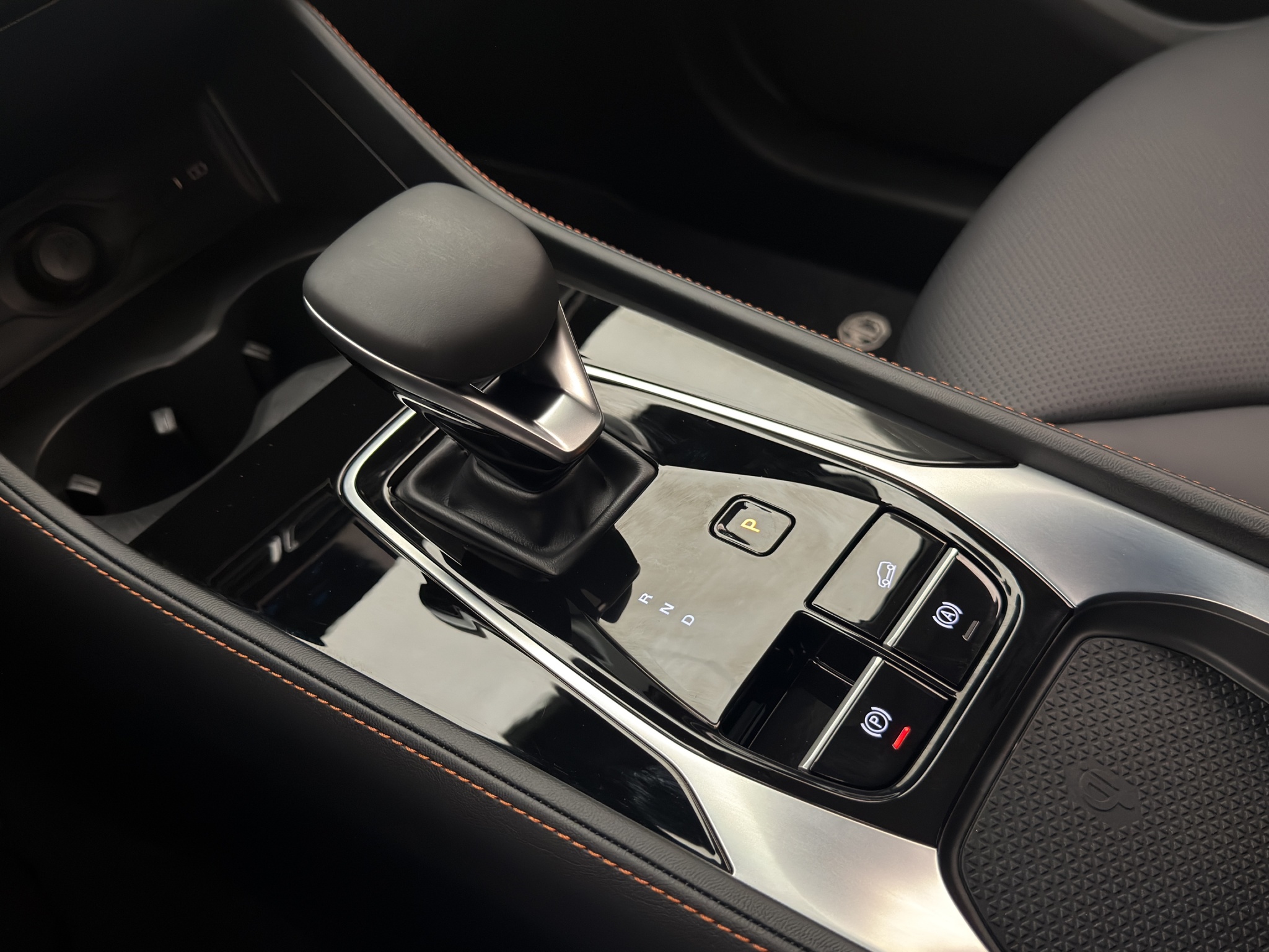 MG HS PHEV Automatic, 307hp, 2024