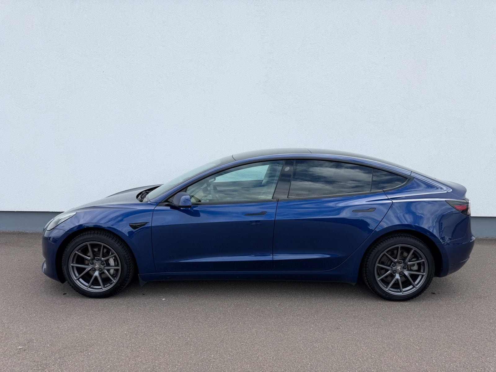 Tesla Model 3 Standard Range Plus, 325hp, 2021