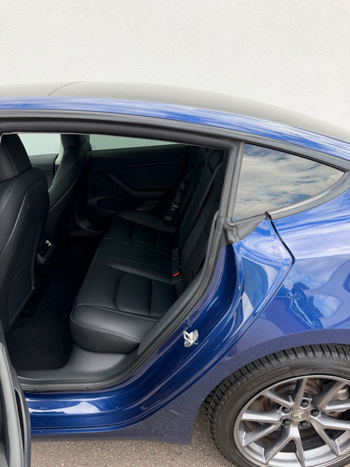 Tesla Model 3 Standard Range Plus, 325hp, 2021