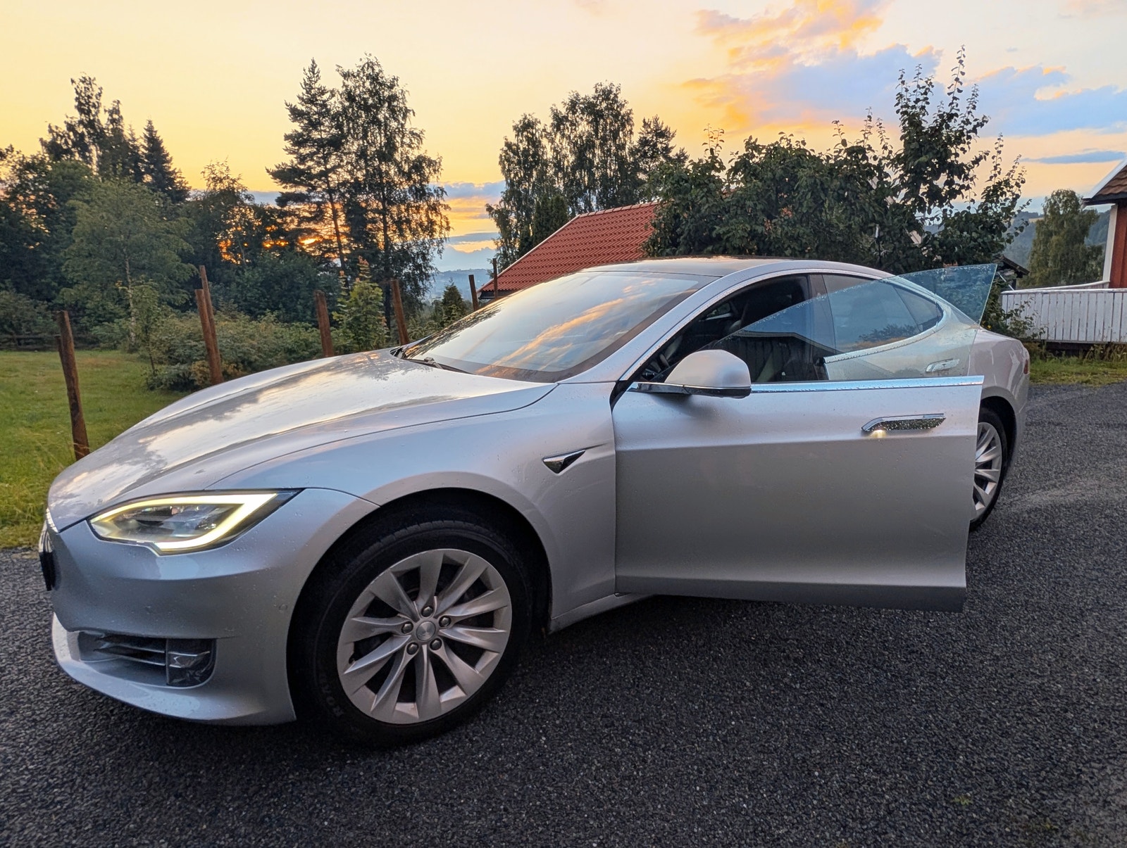 Tesla Model S 100D, 525ps, 2017