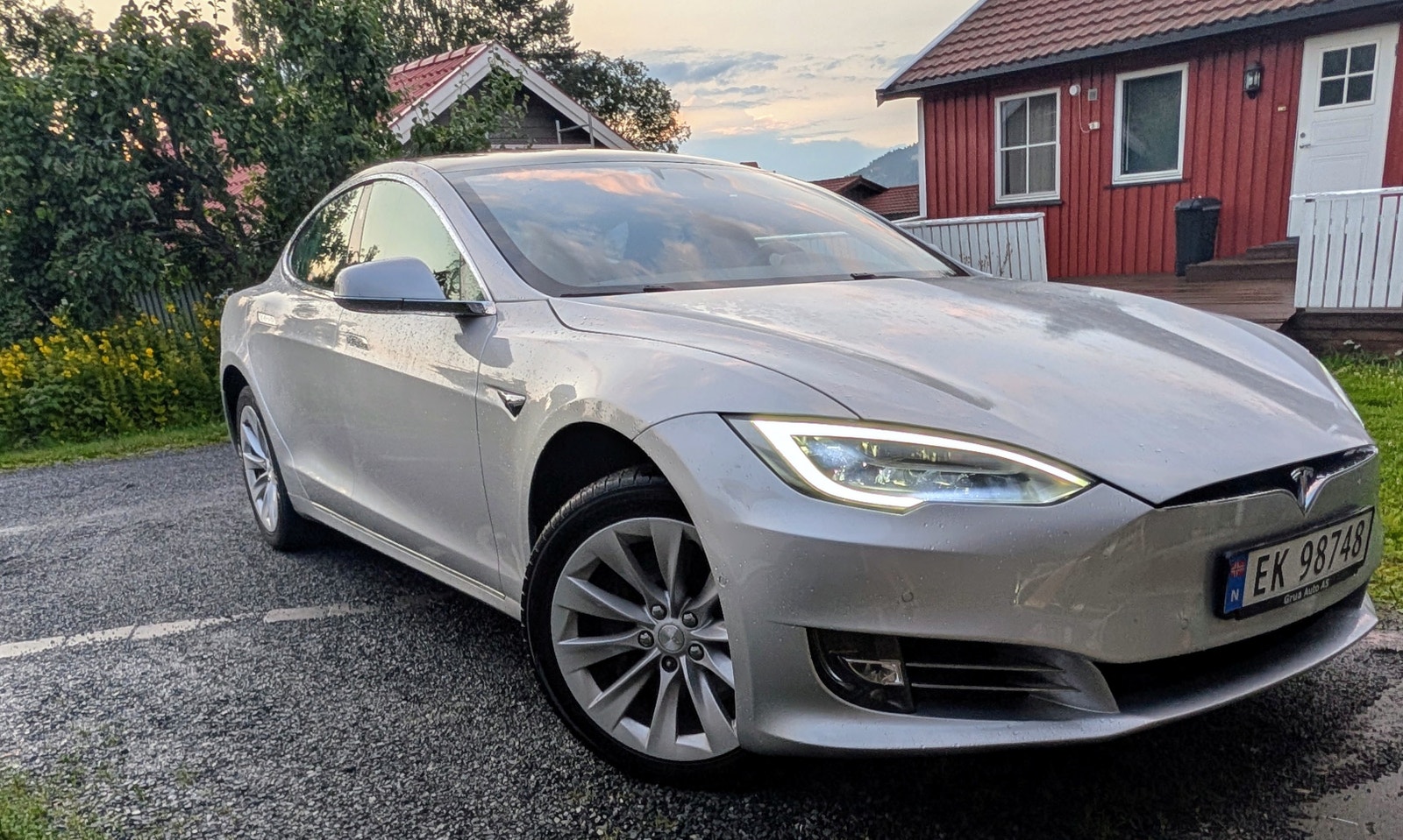 Tesla Model S 100D, 525ps, 2017