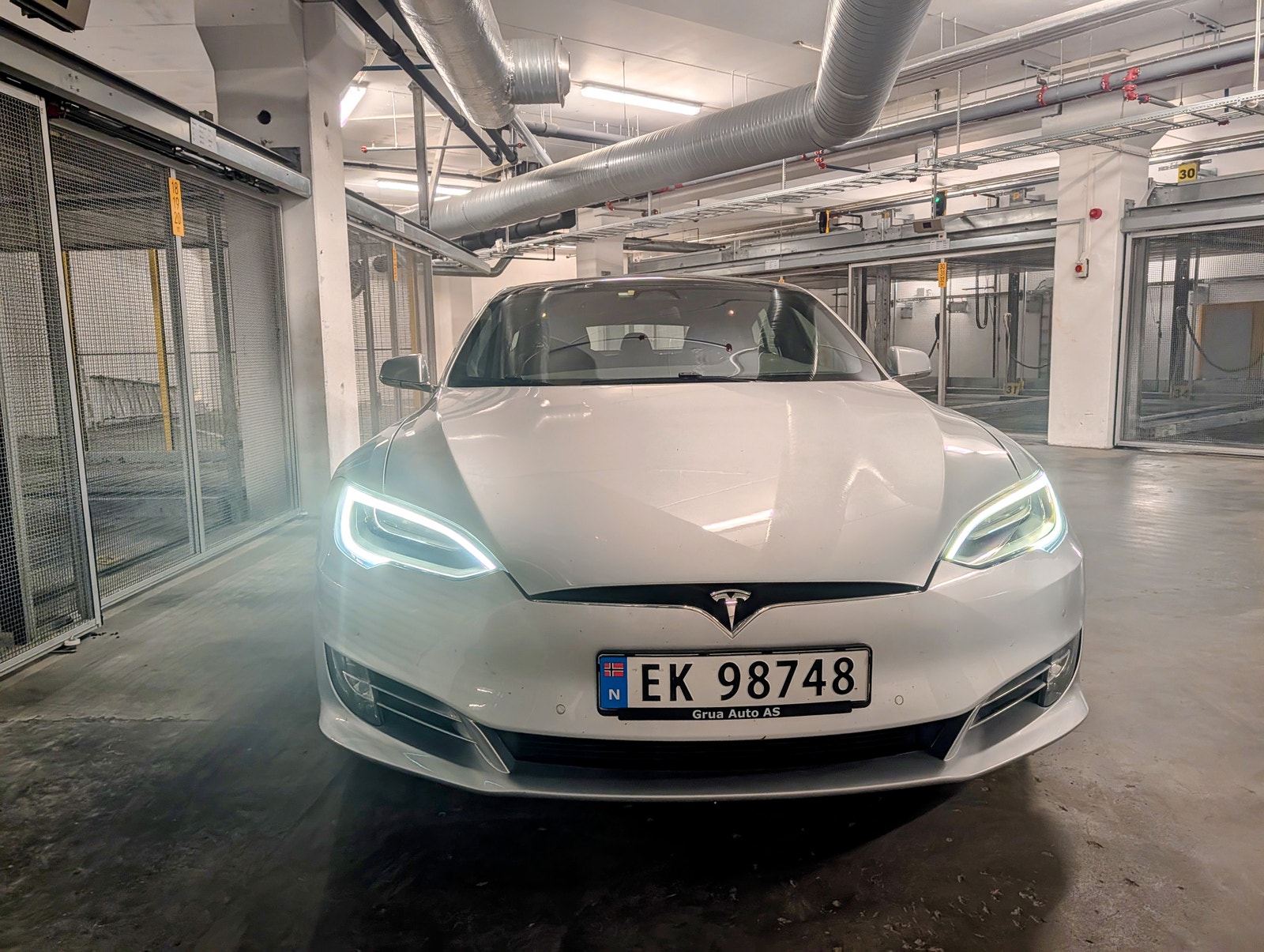 Tesla Model S 100D, 525ps, 2017