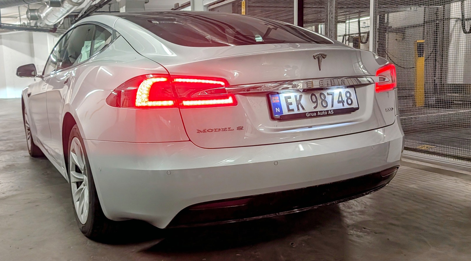 Tesla Model S 100D, 525ps, 2017