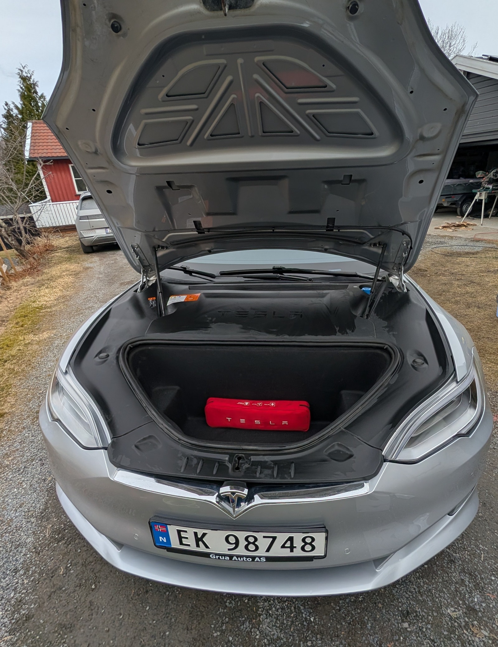 Tesla Model S 100D, 525ps, 2017