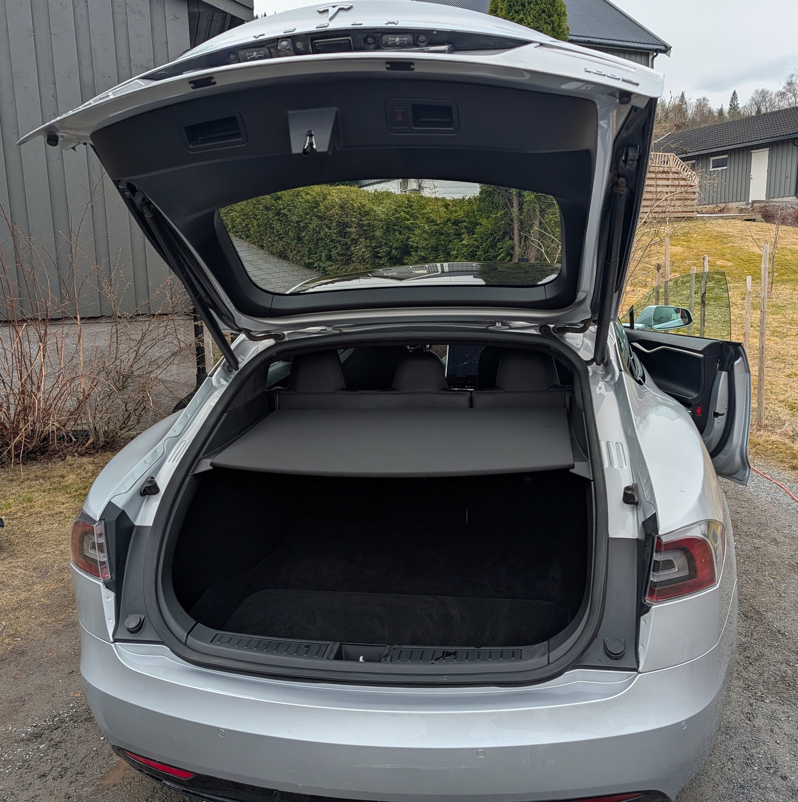 Tesla Model S 100D, 525ps, 2017