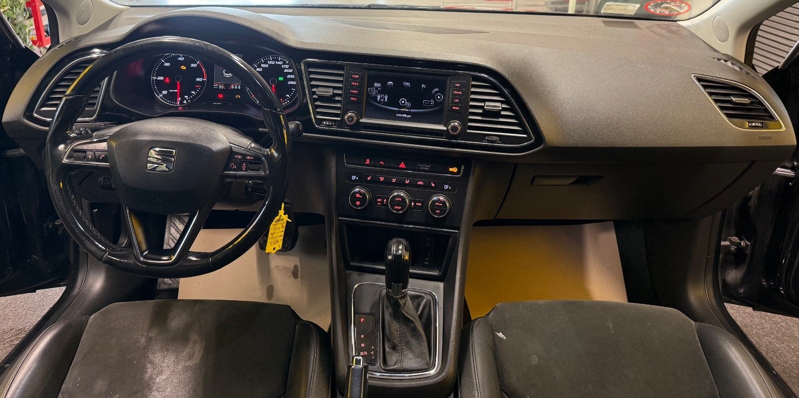 SEAT León ST 1.6 TDI DSG Sequential, 110hp, 2016