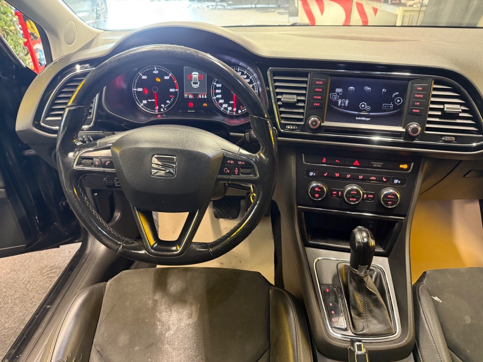 SEAT León ST 1.6 TDI DSG Sequential, 110hp, 2016