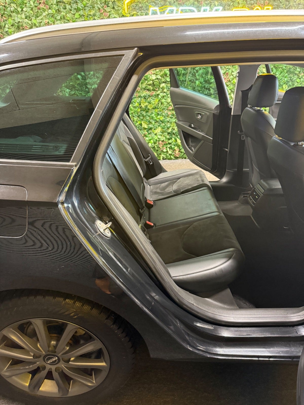 SEAT León ST 1.6 TDI DSG Sequential, 110hp, 2016
