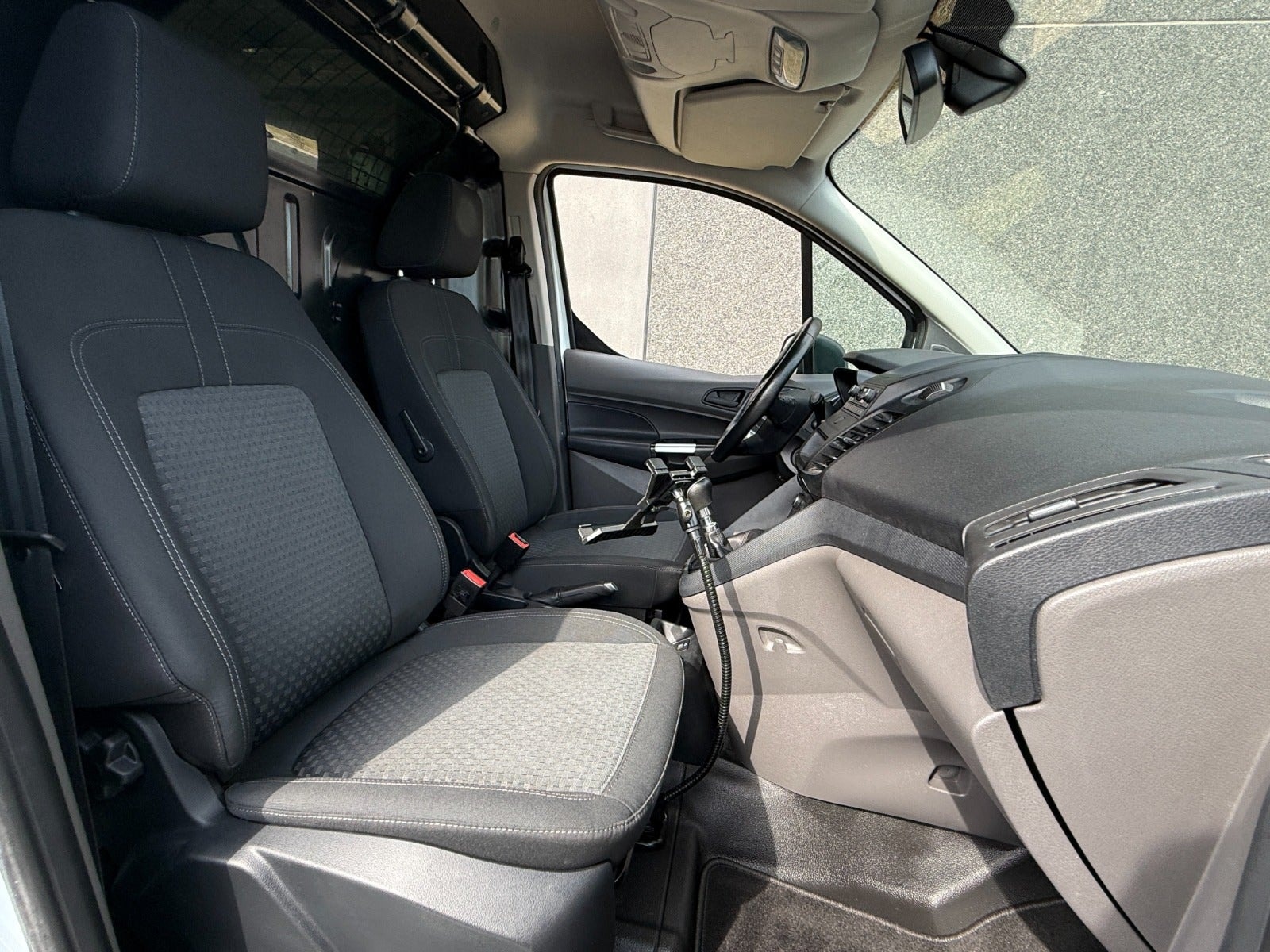 Ford Transit Connect 220 1.5 EcoBlue Manual, 6-trins, 100ps, 2021