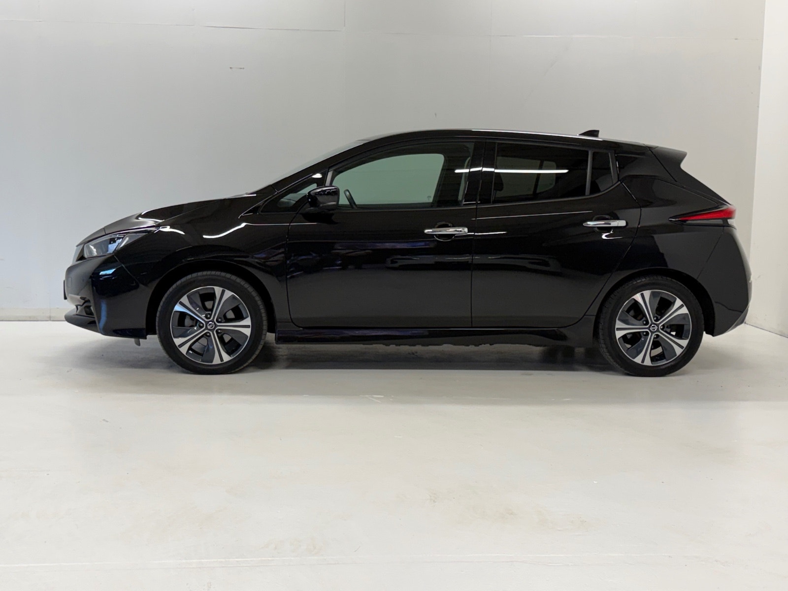 Nissan Leaf e+, 217hp, 2021