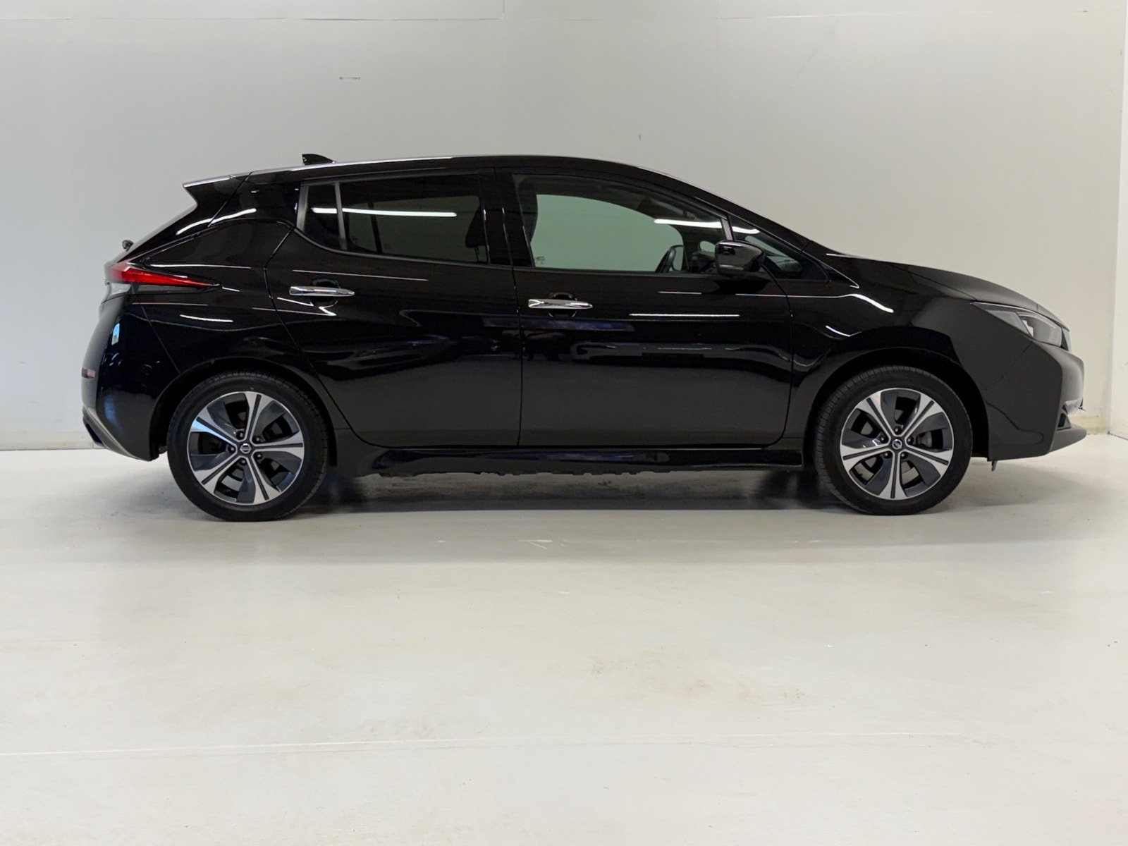 Nissan Leaf e+, 217hp, 2021