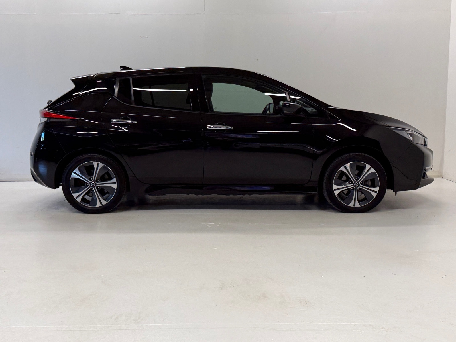Nissan Leaf e+, 217hp, 2021