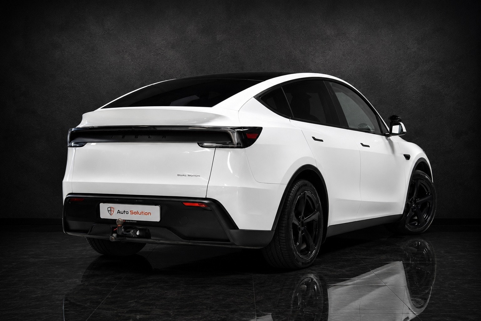 Tesla Model Y Long Range AWD, 514ps, 2025