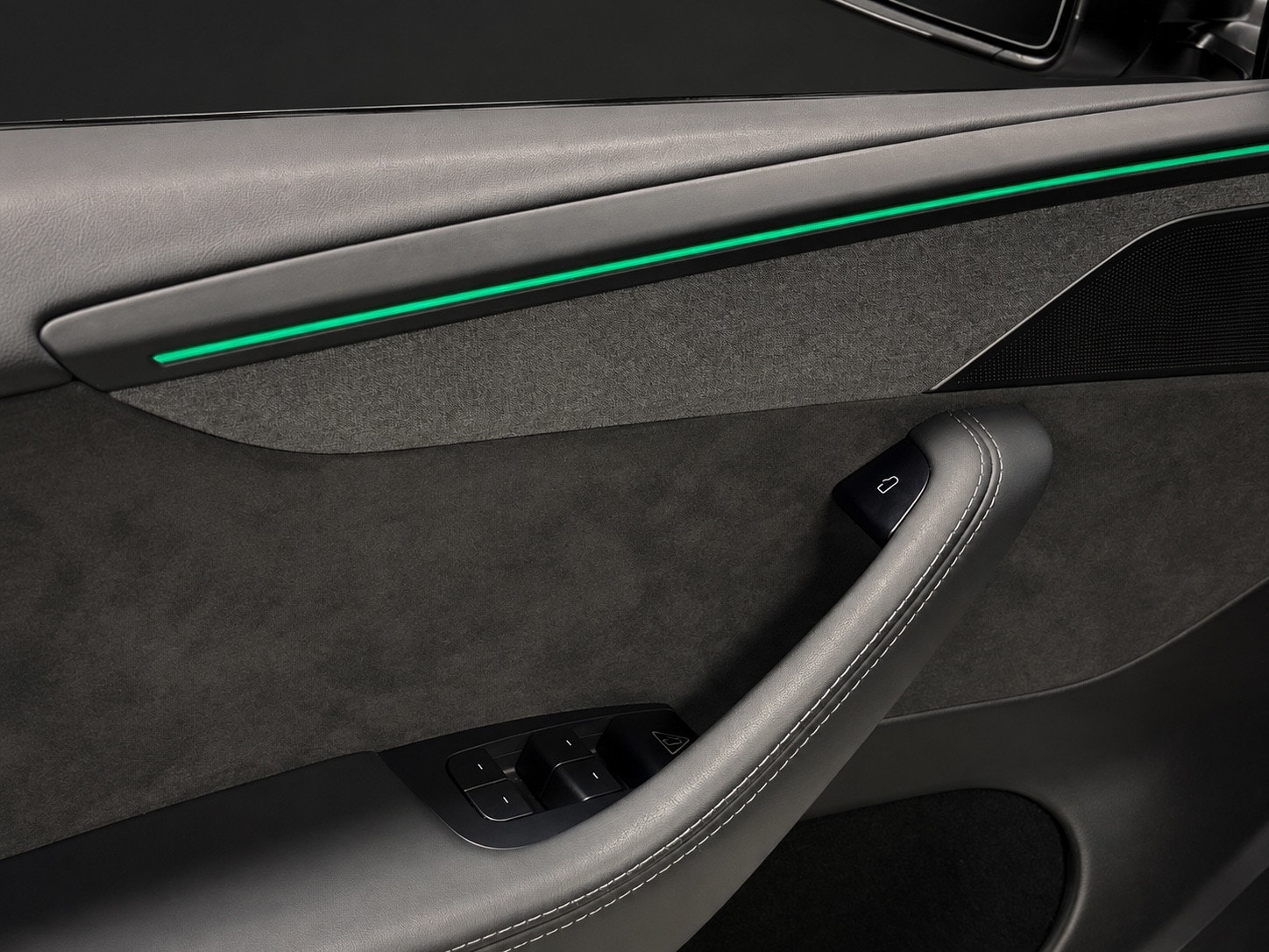 Tesla Model Y Long Range AWD, 514ps, 2025