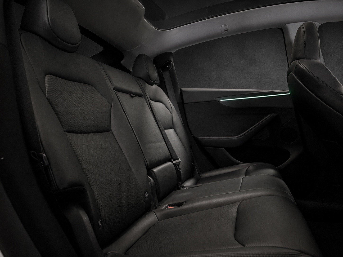 Tesla Model Y Long Range AWD, 514ps, 2025