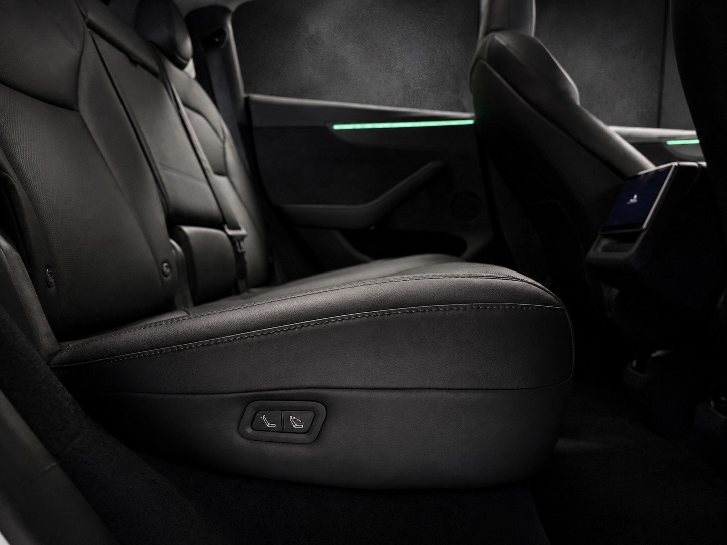 Tesla Model Y Long Range AWD, 514ps, 2025