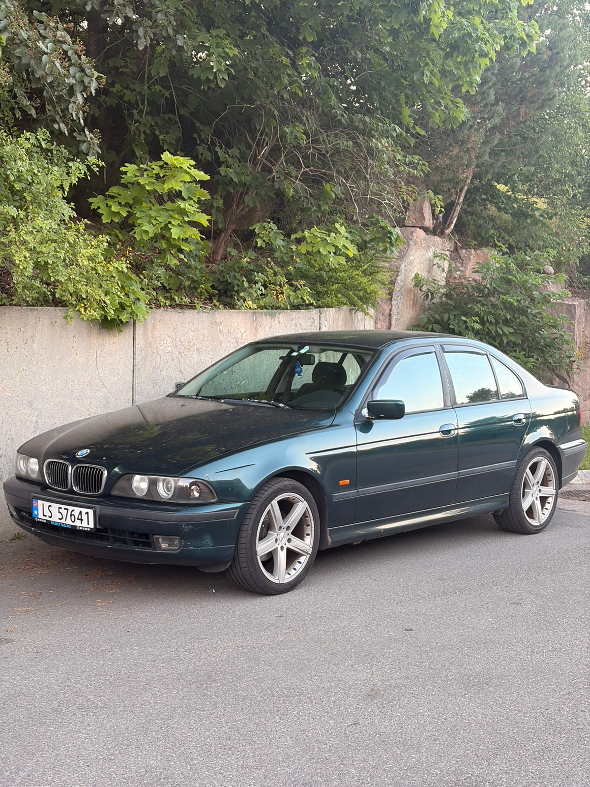 BMW 528i Sedan Automatic, 5-trins, 193ps, 1996
