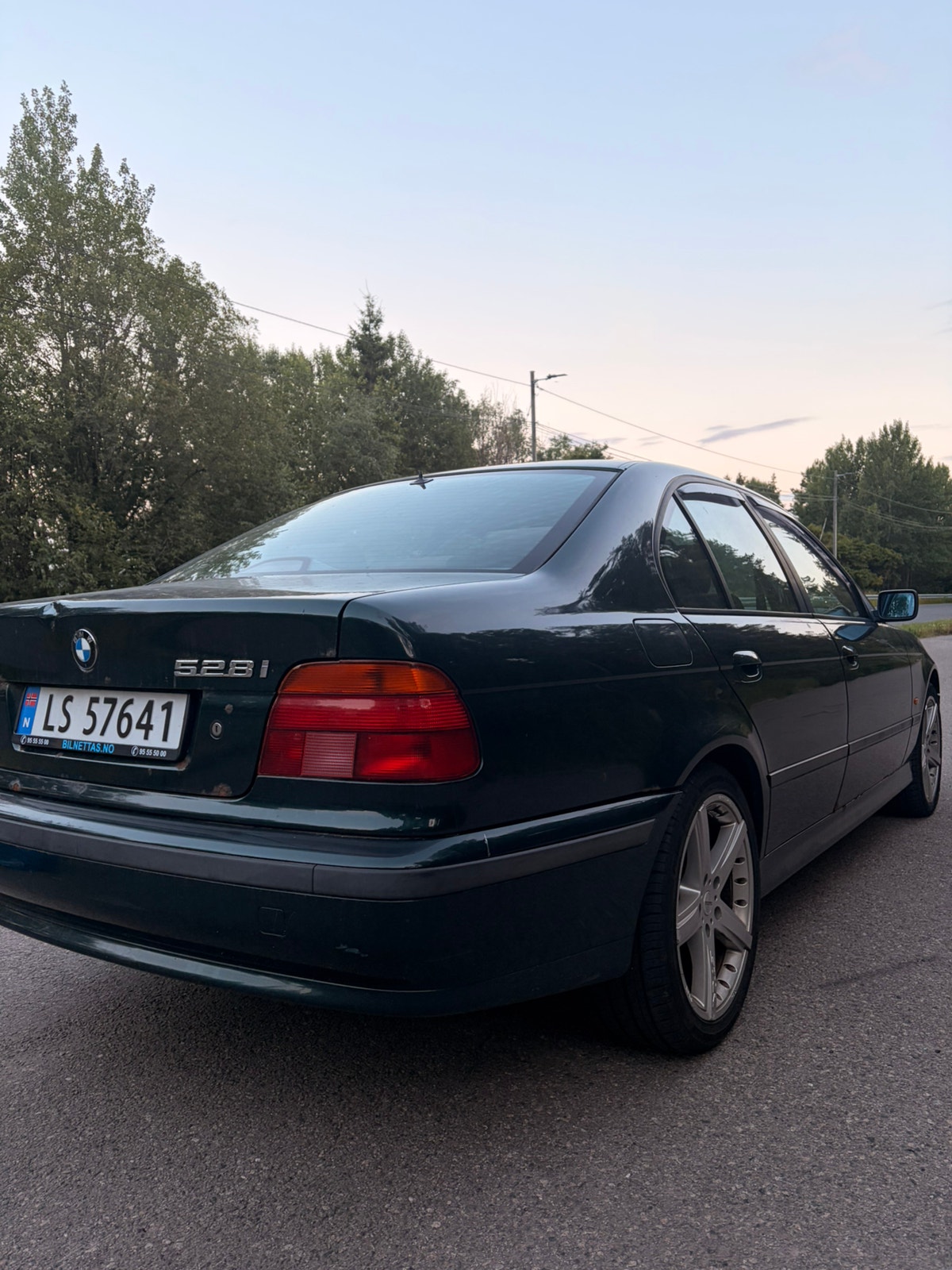 BMW 528i Sedan Automatic, 5-trins, 193ps, 1996
