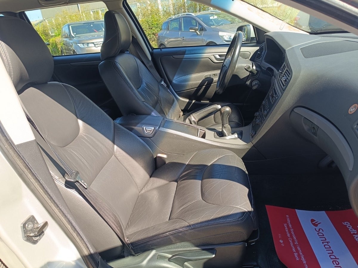 Volvo V70 2.4 Manual, 140hp, 2008